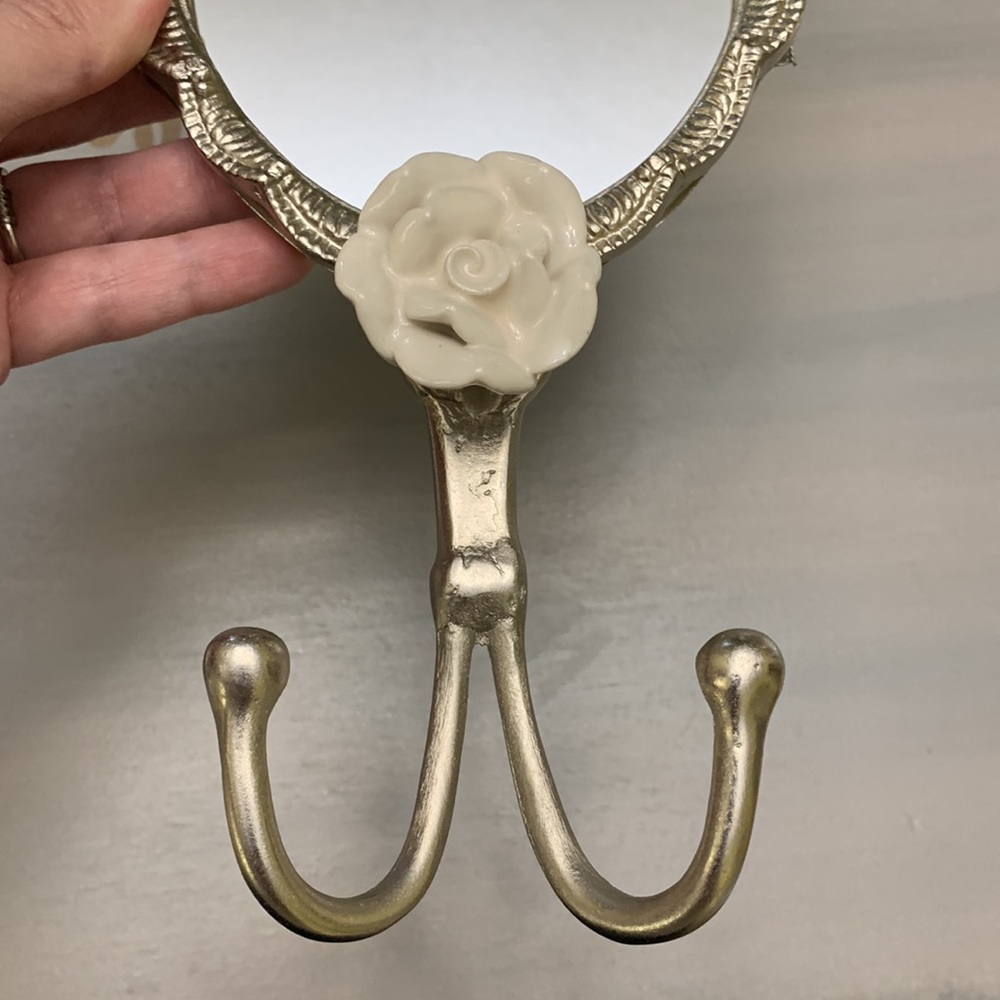 💕Vintage small mirror with hooks - Picture 2 of 5